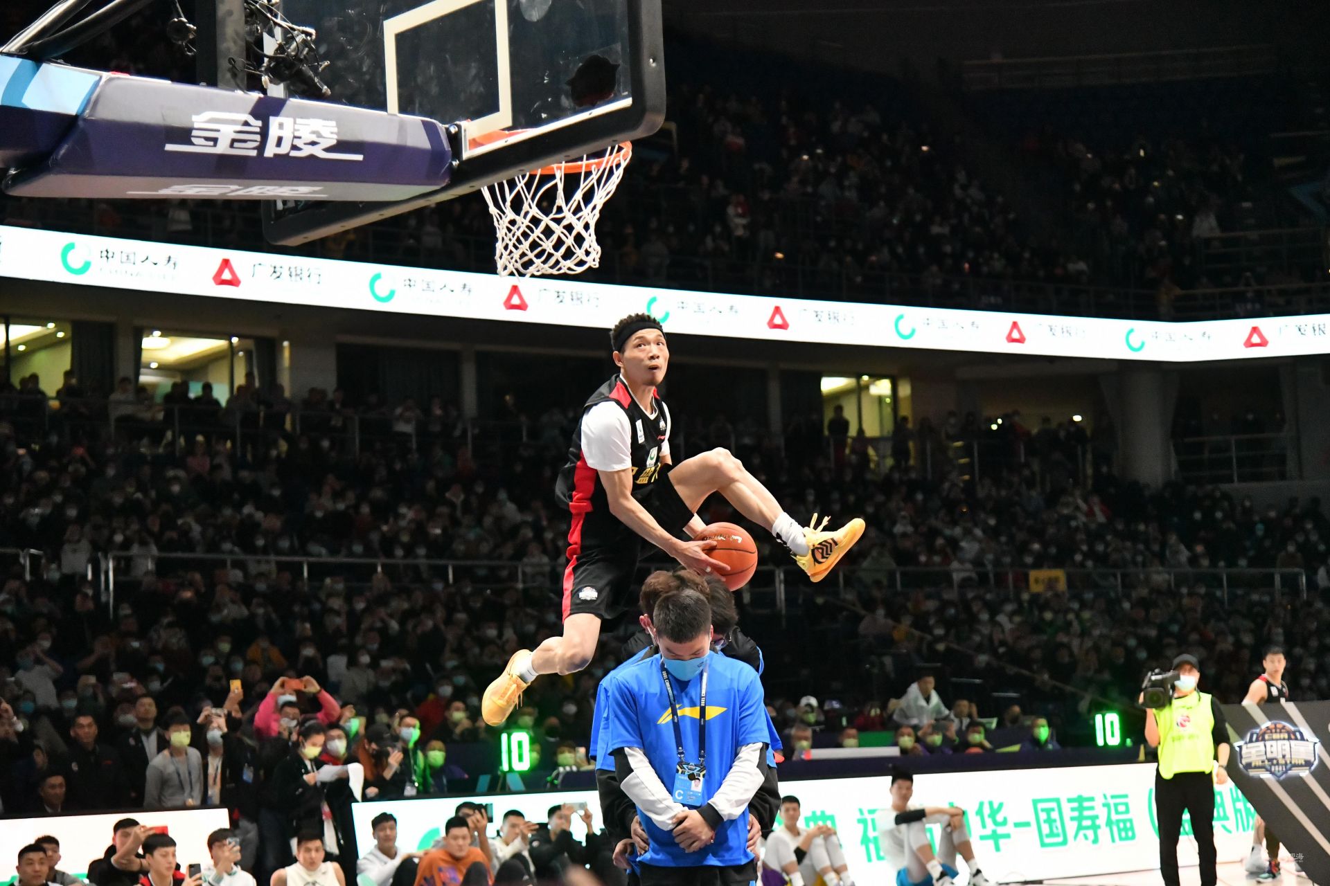 与近年来国 与近年来国